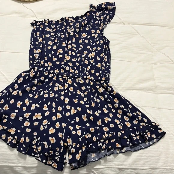 VICI one shoulder romper - Picture 1 of 5